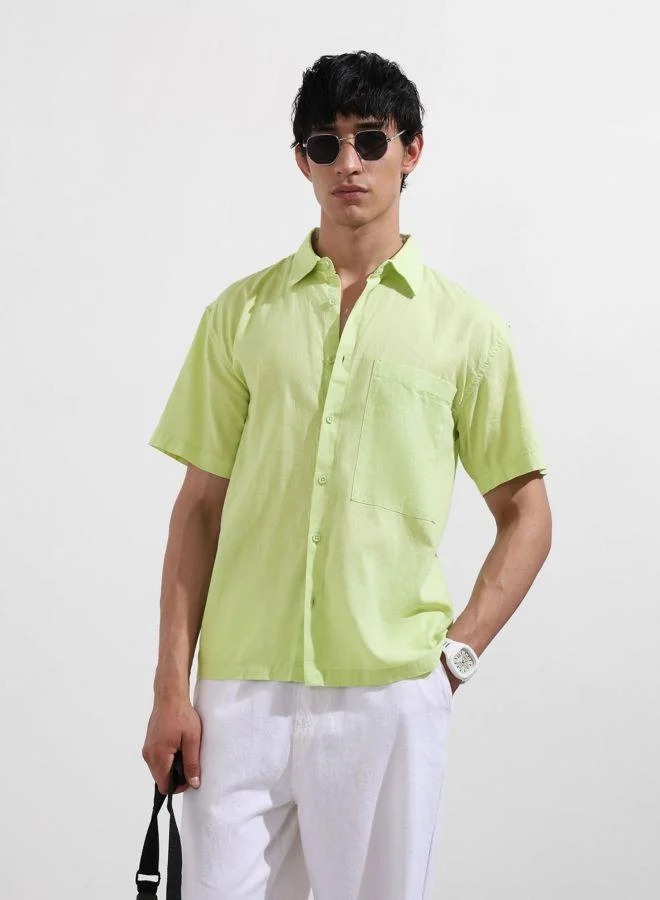 شركة المرآب الهندية Men Relaxed Fit Solid Cutaway Collar Half Sleeves Shirt