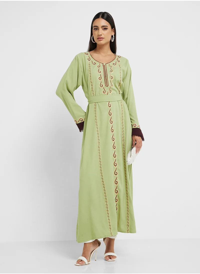 هيا كلوزيت Emroidered Belted Jalabiya