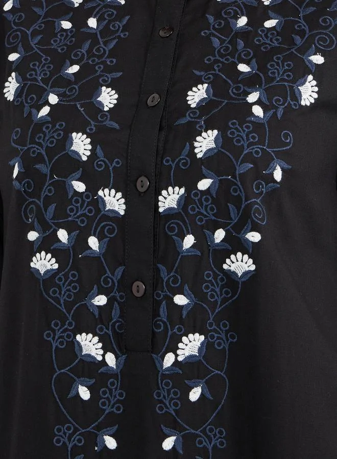 Styli Embroidered A-Line Jalabiya with Button Detail