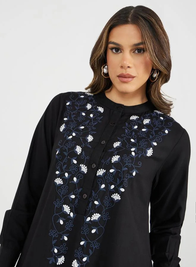 Styli Embroidered A-Line Jalabiya with Button Detail