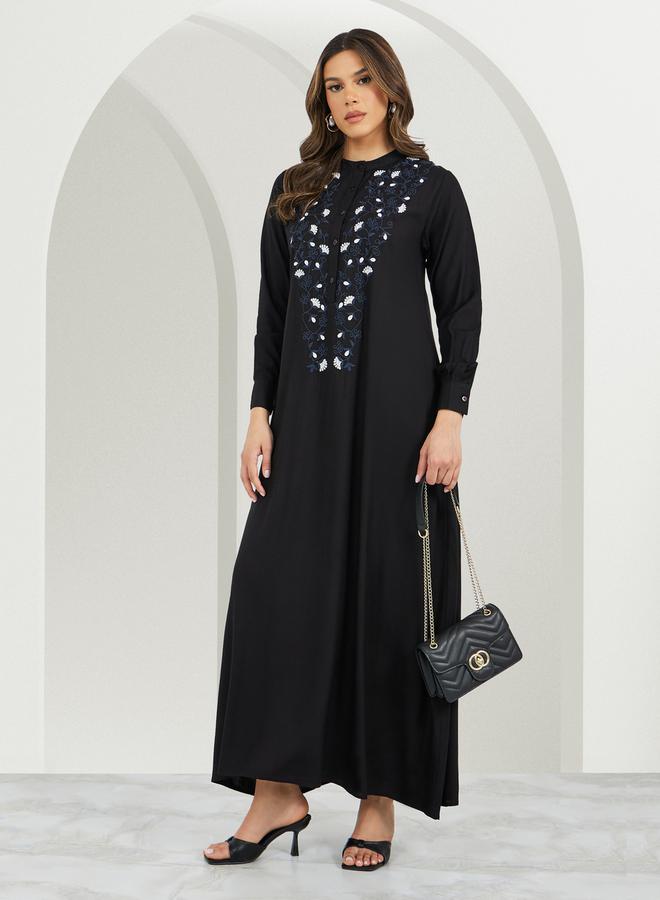 ستايلي جلابية - مطرزة بأزرار - Image 1