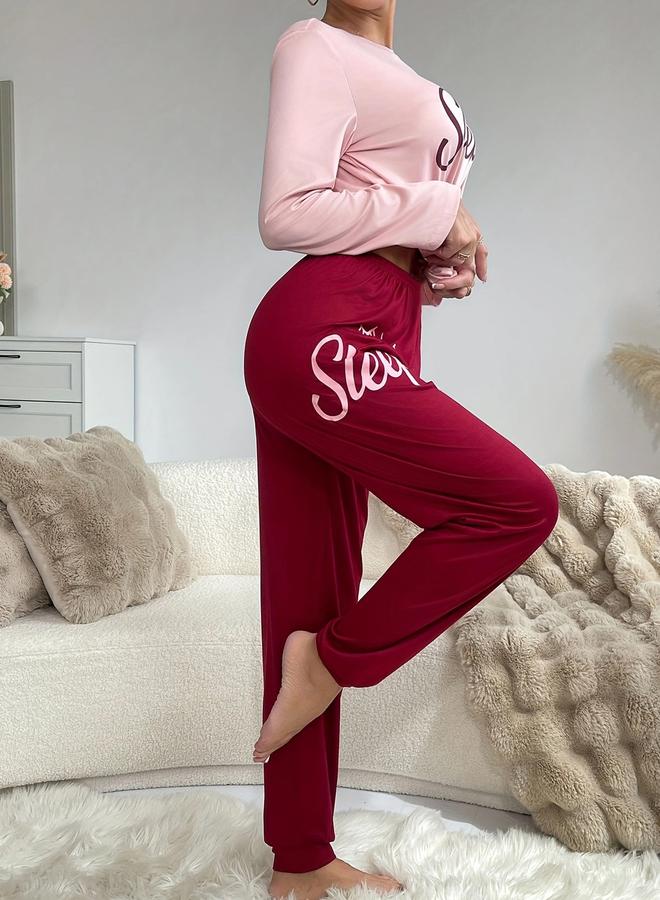 تايك تو طقم تيشيرت بطبعة عبارة مع بنطال برباط - Image 3