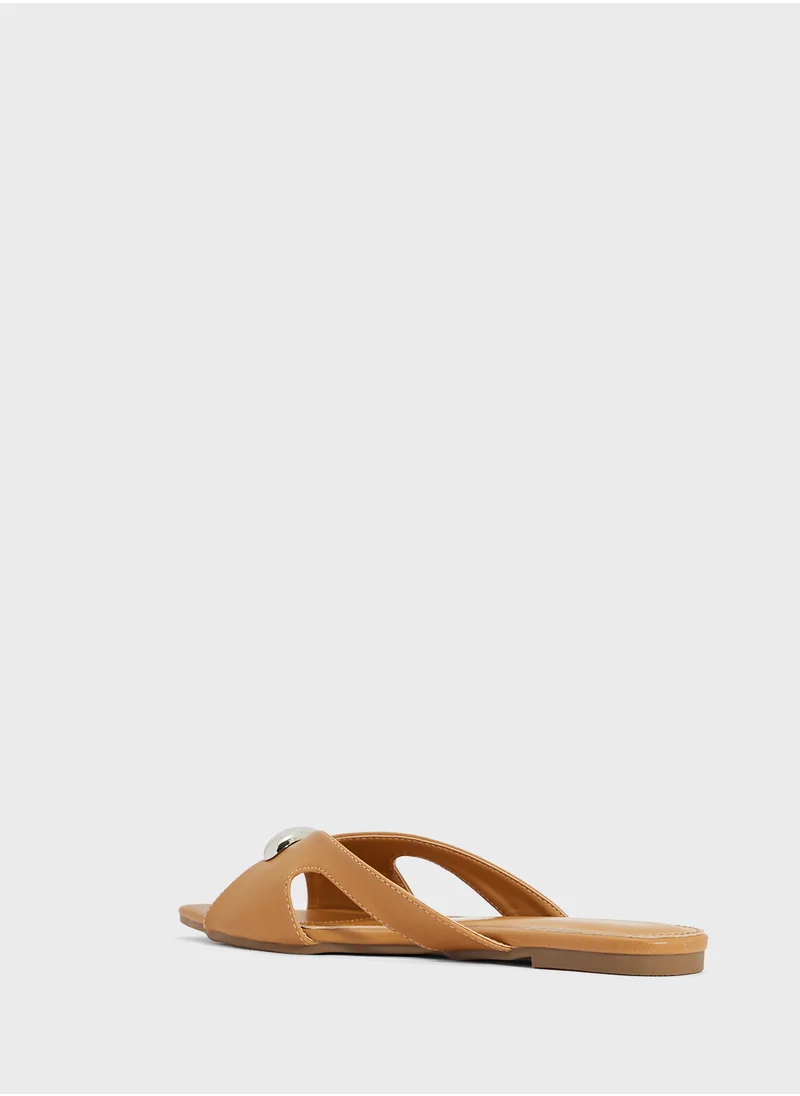 ايلا Pointed Flat Sandal