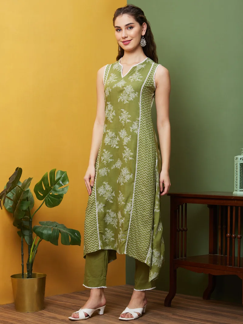 globus Women Green & White Floral Printed Panelled A-Line Kurta With Trouser