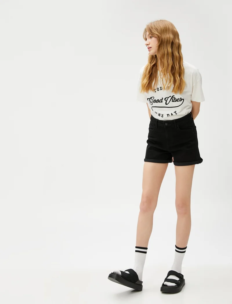 كوتون Crew Neck T-Shirt Short Sleeve Slogan Embroidered Cotton