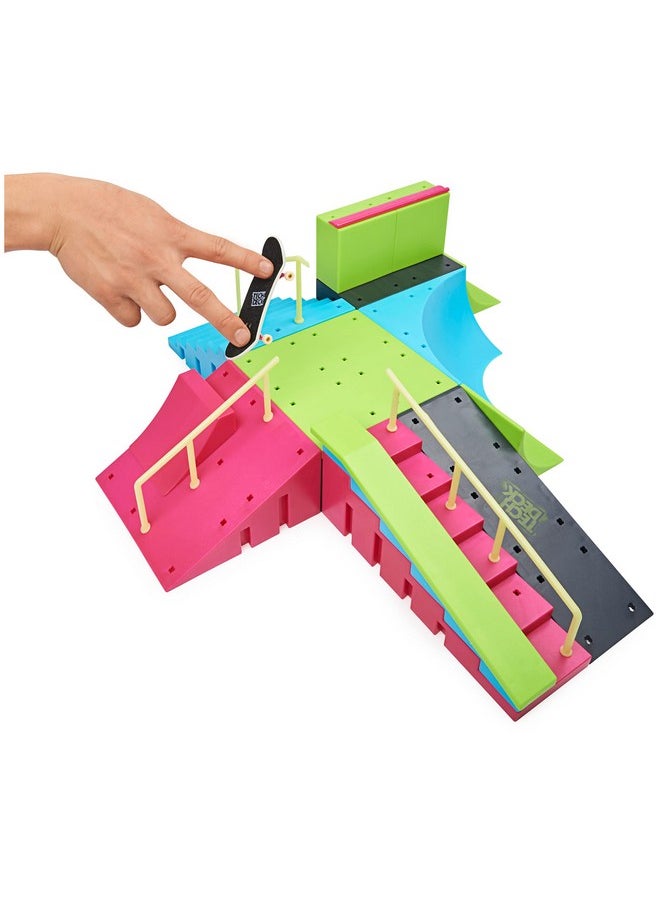 تيك ديك , مجموعة منحدرات قابلة للتخصيص تتوهج في الظلام من Neon Mega Park X-Connect Creator مع لوحتي تزلج للأصابع، أكثر من 90 قطعة، هدية للأعمار من 6 سنوات فما فوق  - Image 3
