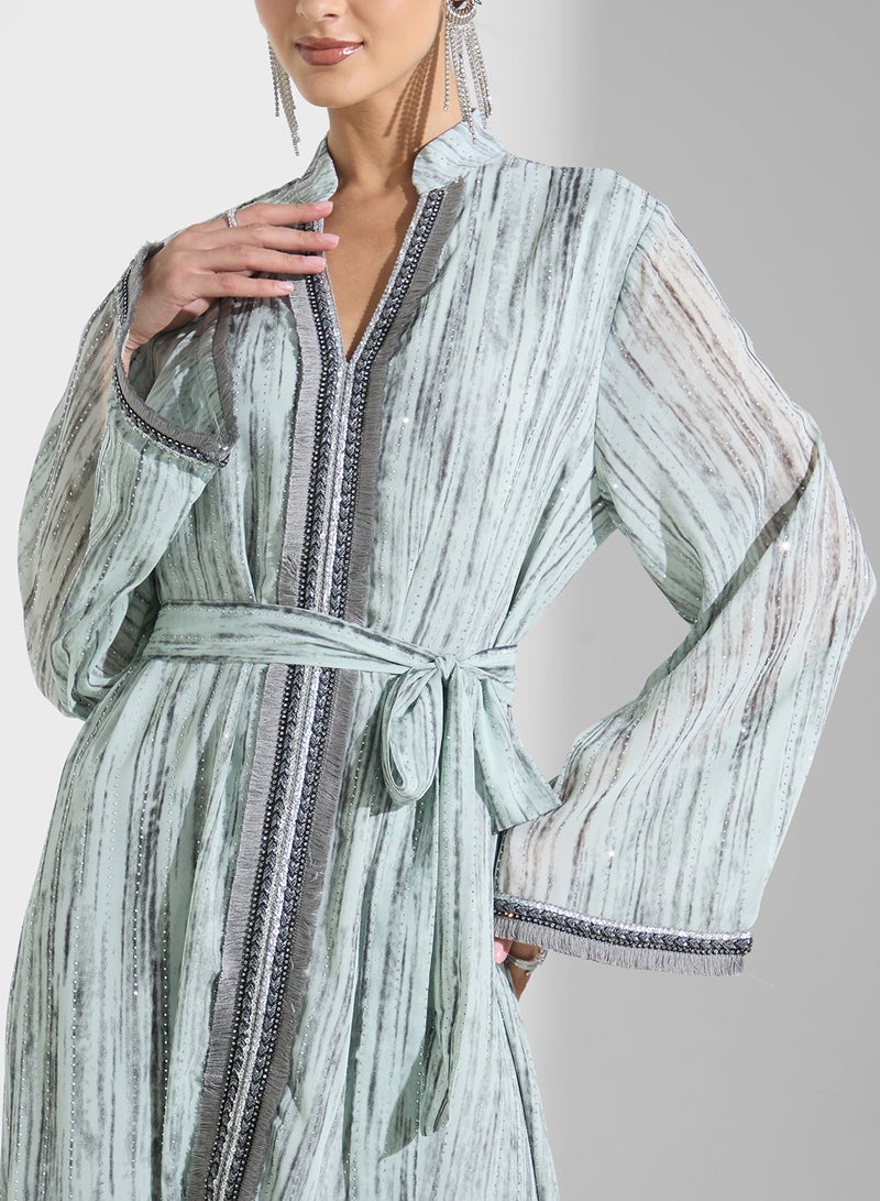 Khizana Abaya With Shimmer Hem  - Image 3