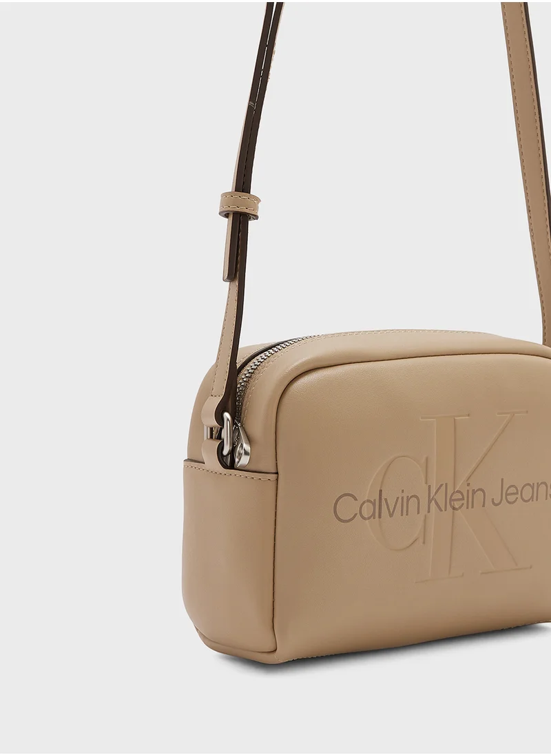 كالفن كلاين جينز Logo Sculpted Crossbody