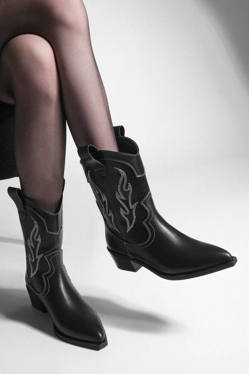 مارجين Women's Pointed Toe Embroidered Western Boots Tevlus