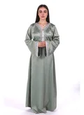 البنت الشرقية أخضر فاتح
