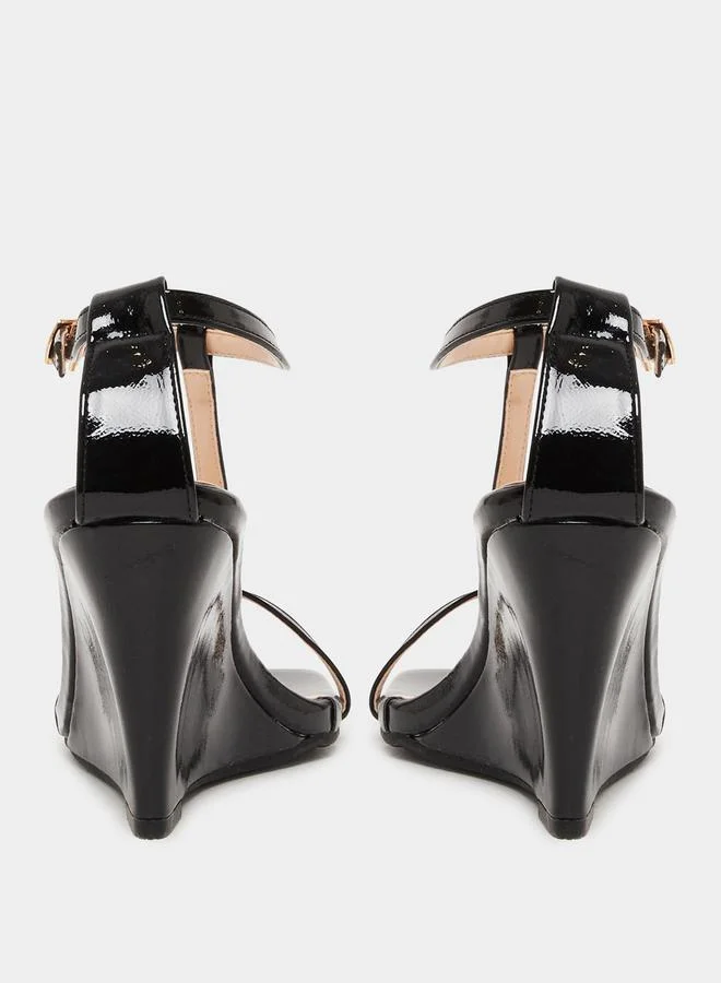 Styli Solid T-Strap Wedge Heel Sandals