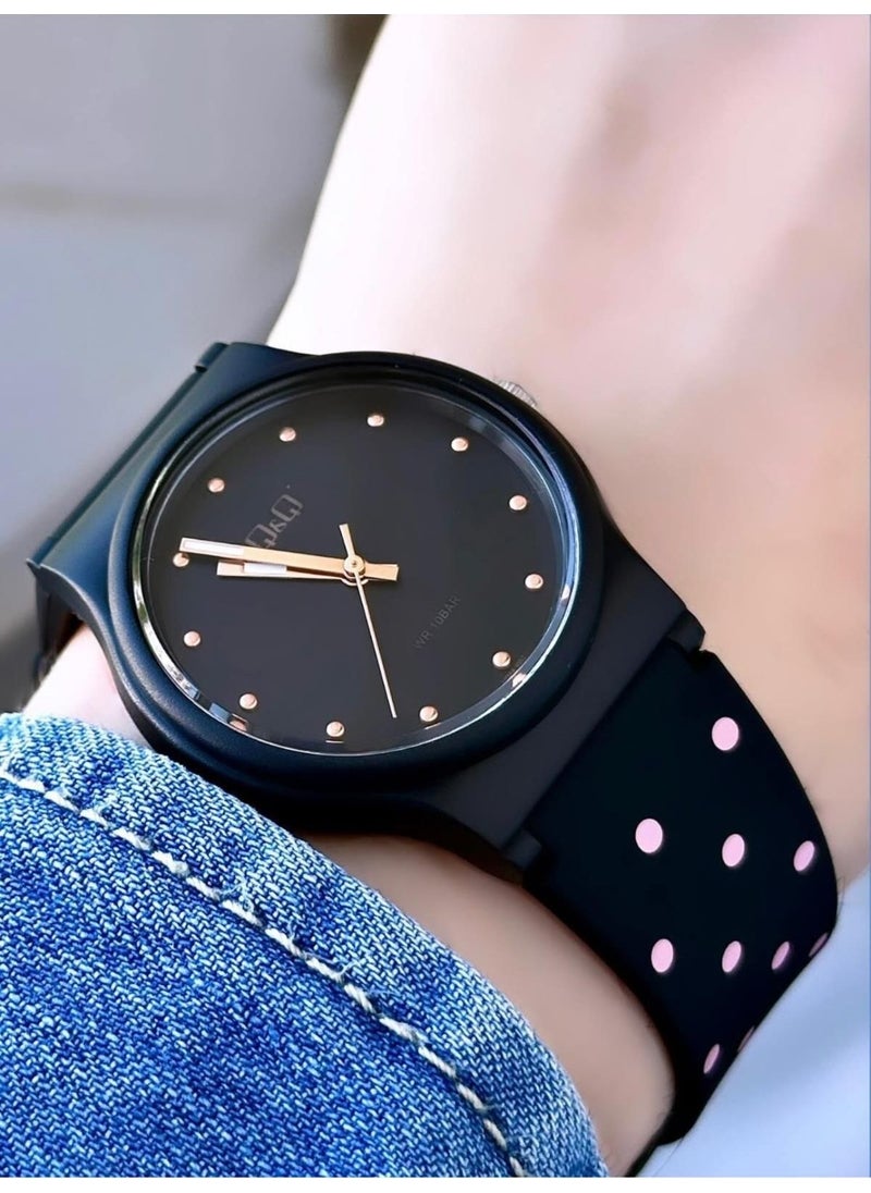 Q&Q unisex Waterproof Plastic Band Wristwatch  - Image 1