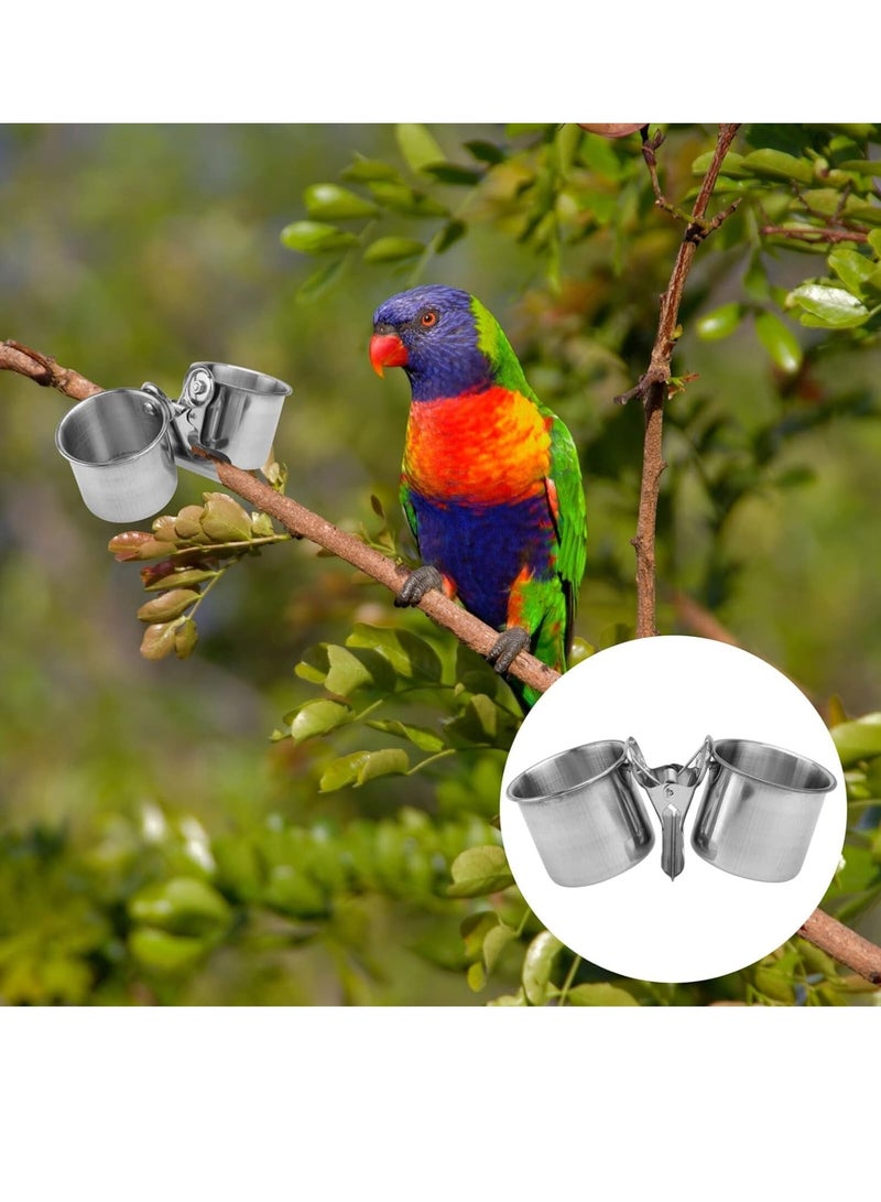 رات سو 2 قطعة أكواب تغذية مزدوجة للطيور الببغاوات من الفولاذ المقاوم للصدأ مع ملقط - أكواب لتقديم الطعام والماء للطيور مع حامل ملقط، مناسبة لتعليقها في القفص كإكسسوارات - Image 2