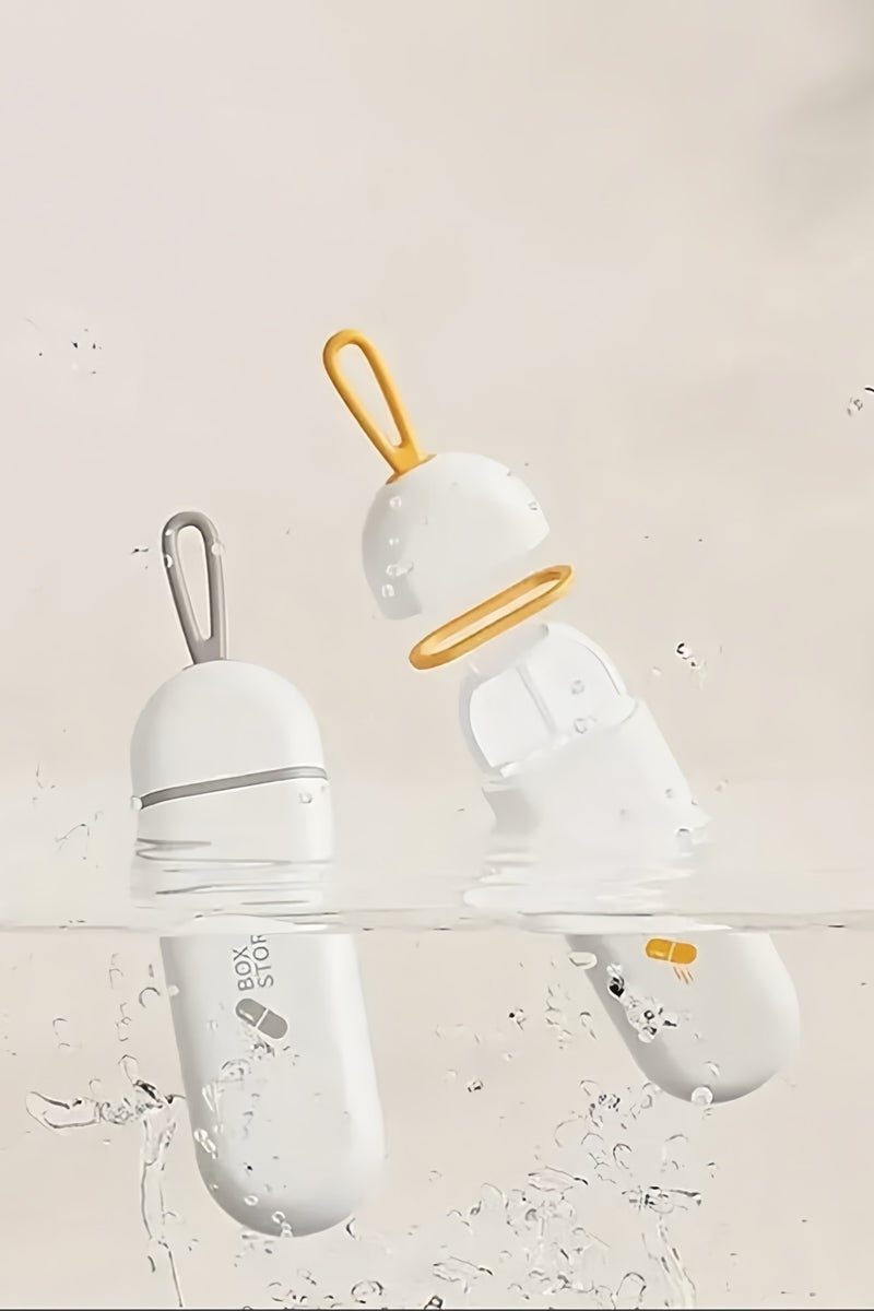  أورا سيليكت صندوق تنظيم حبوب منع الحمل - صندوق أقراص صغير الحجم، متين ومقاوم للرطوبة ومكون من ثلاث حجرات - مانع تسرب الماء، مادة ABS صديقة للبيئة، سعة كبيرة، مثالي للسفر والاستخدام اليومي، تخزين الأدوية، وسهل الحمل - Image 3