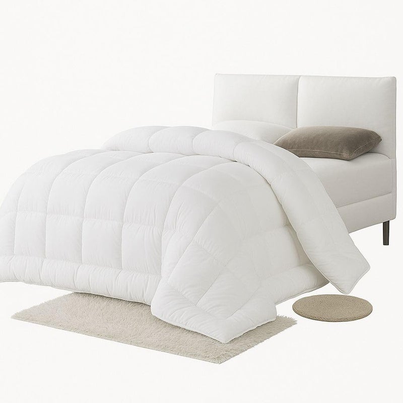 هوتيل لينين كلوب Hotel Linen Klub Anti Microbial Quilt - Outer Cover: 100% Microfiber w/ Anti Microbial Treatment , Filling: 200gsm Soft Fibersheet - Image 1