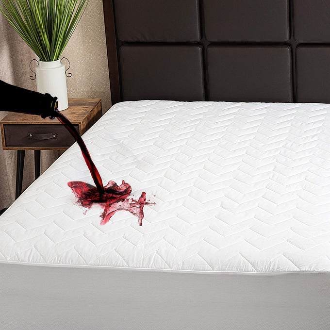 QUILTED COTTON MATTRESS PAD RV SIZE 48 X 75 SOFT COMFORTABLE AND FLUFFY MATTRESS PAD WATERPROOF MATTRESS PROTECTOR STRETCHED 13 FOR SNUG FIT ON REGULAR SIZED MATTRESS