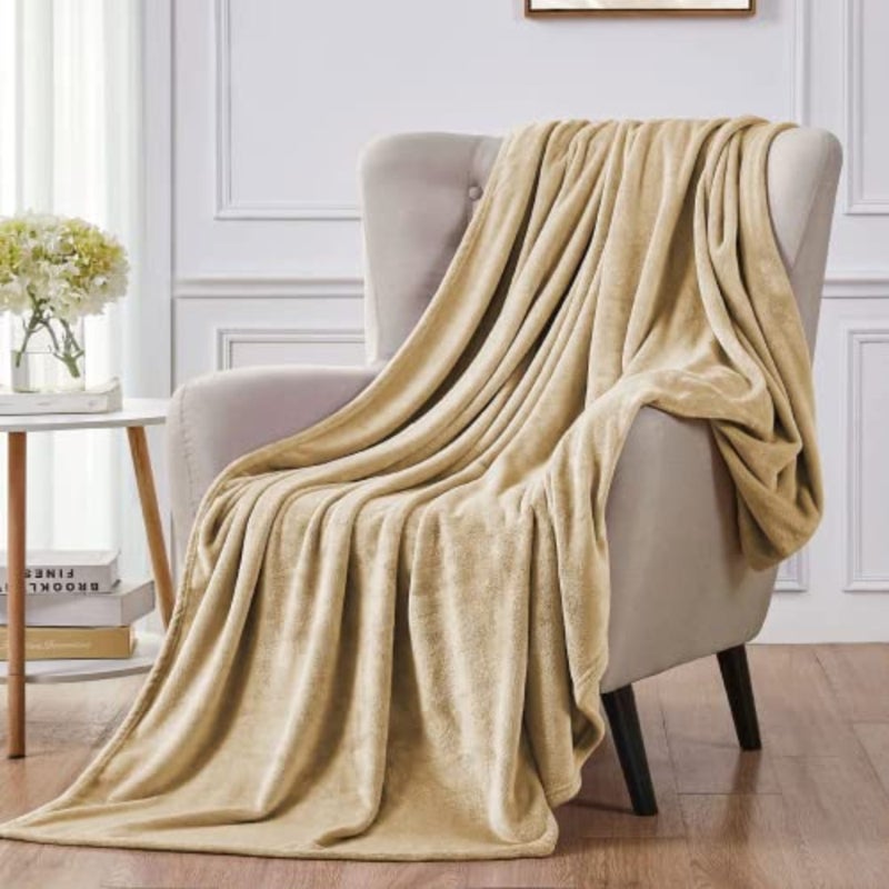 Fleece Blanket, 280GSM Super Soft Bed Blanket Plush Cozy Lightweight Flannel Blankets for Bed, Sofa, Couch, Travel, Camping - Image 1