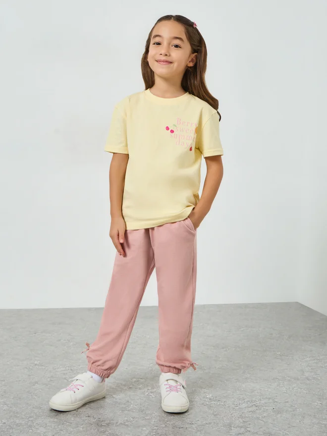Styli Styli Girls Elasticated Hem Joggers with Bow Applique