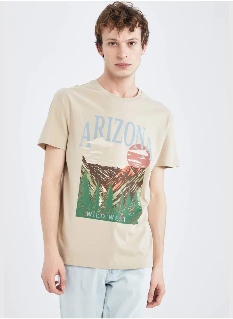 ديفاكتو Regular Fit Short Sleeve Printed T-Shirt