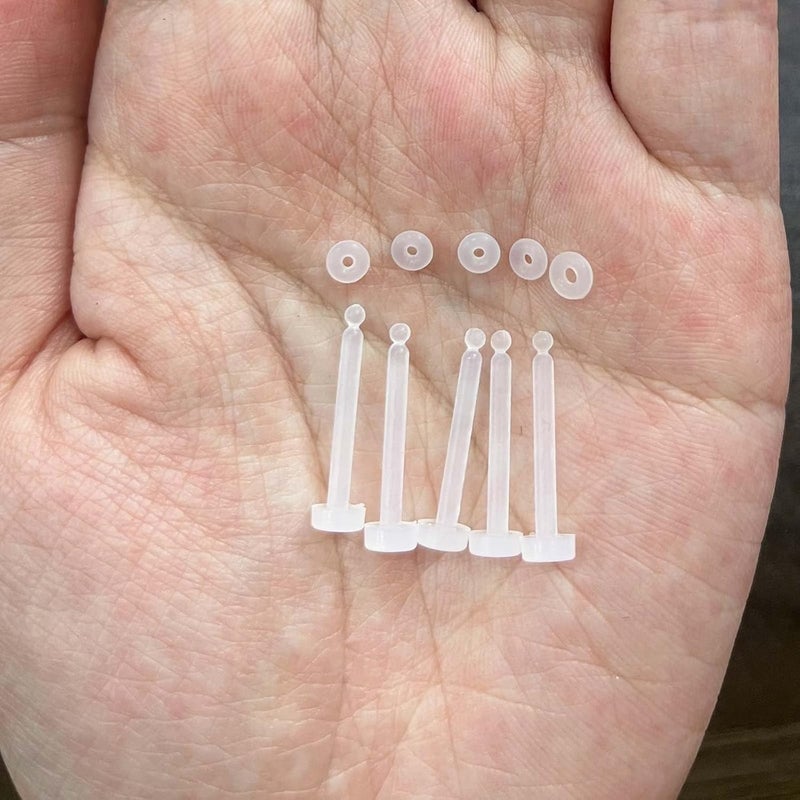NewkeepsR 8G/10G/12G/14G/16G/18G Bioplast Clear Flat Tongue Nipple Ring Flexible Retainers Spacers Labret Bar - Image 4