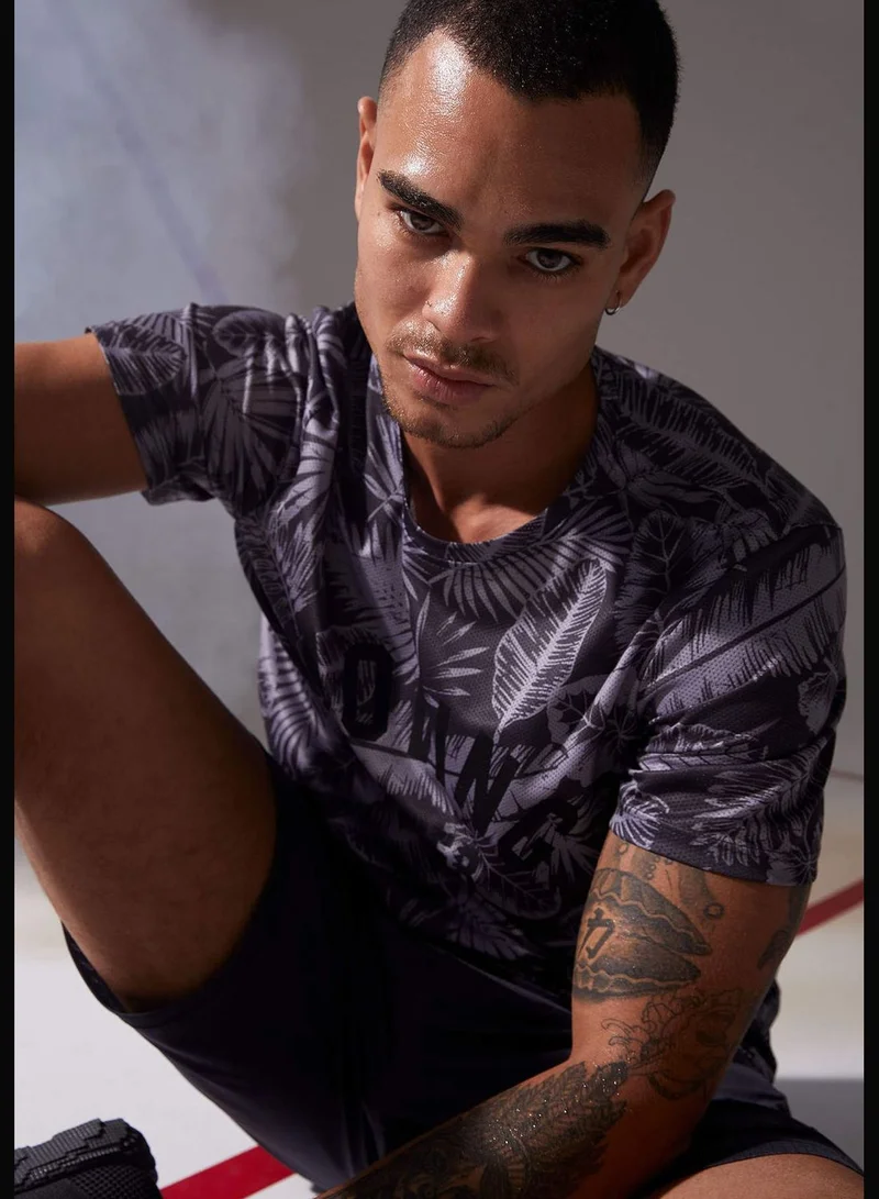 DeFacto Man Knitted Slim Fit Crew Neck T-Shirt