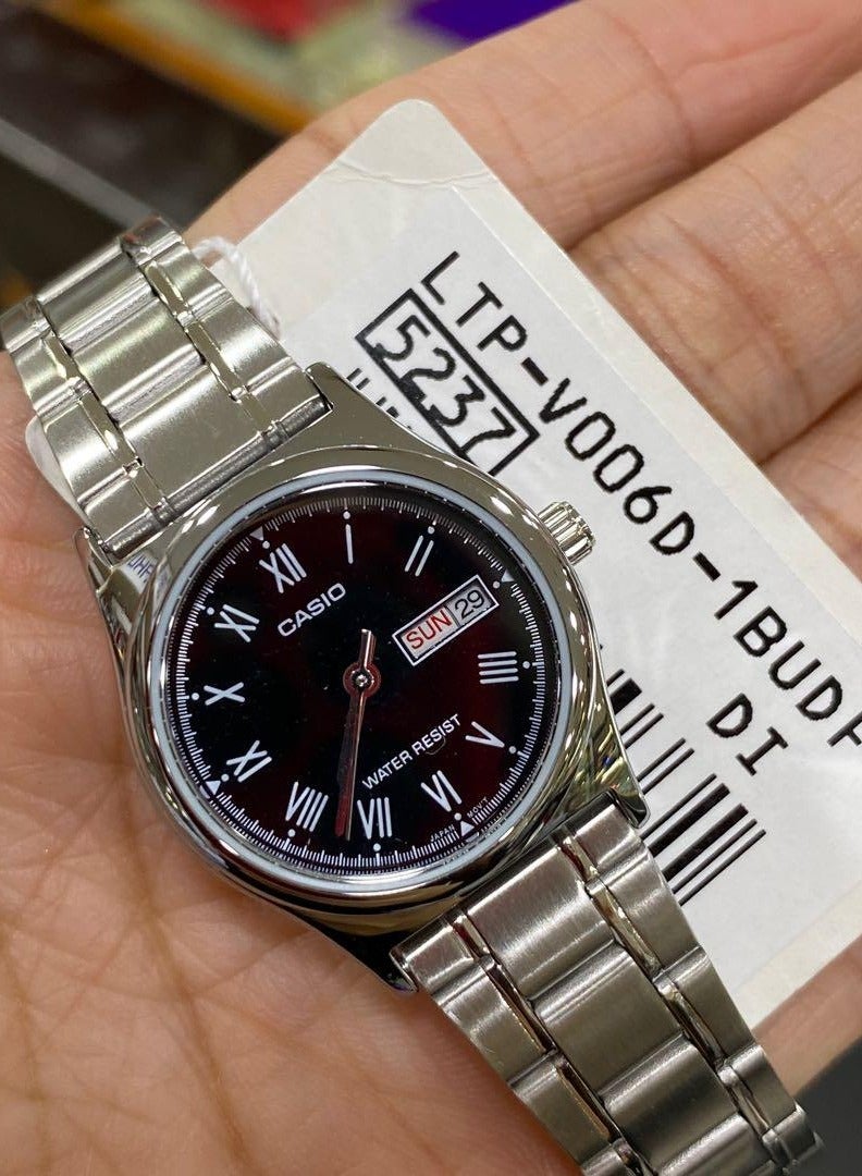 CASIO ساعة كاسيو للرجال بعرض اليوم والتاريخ من الستانلس ستيل MTP/LTP-V006D-1BUDF - Image 4