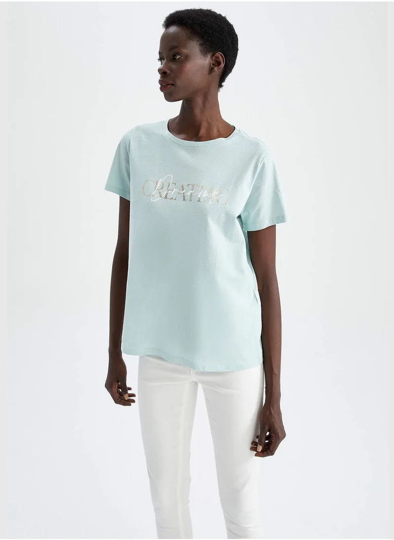 ديفاكتو Regular Fit Short Sleeve Slogan Print T-Shirt
