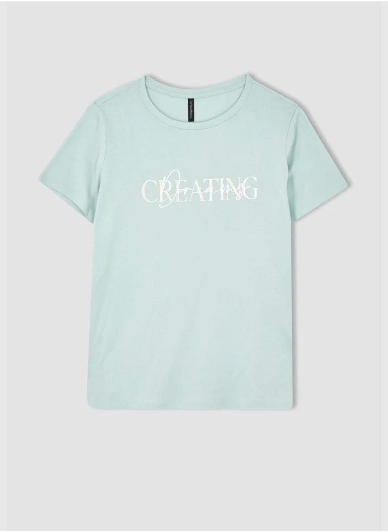 ديفاكتو Regular Fit Short Sleeve Slogan Print T-Shirt