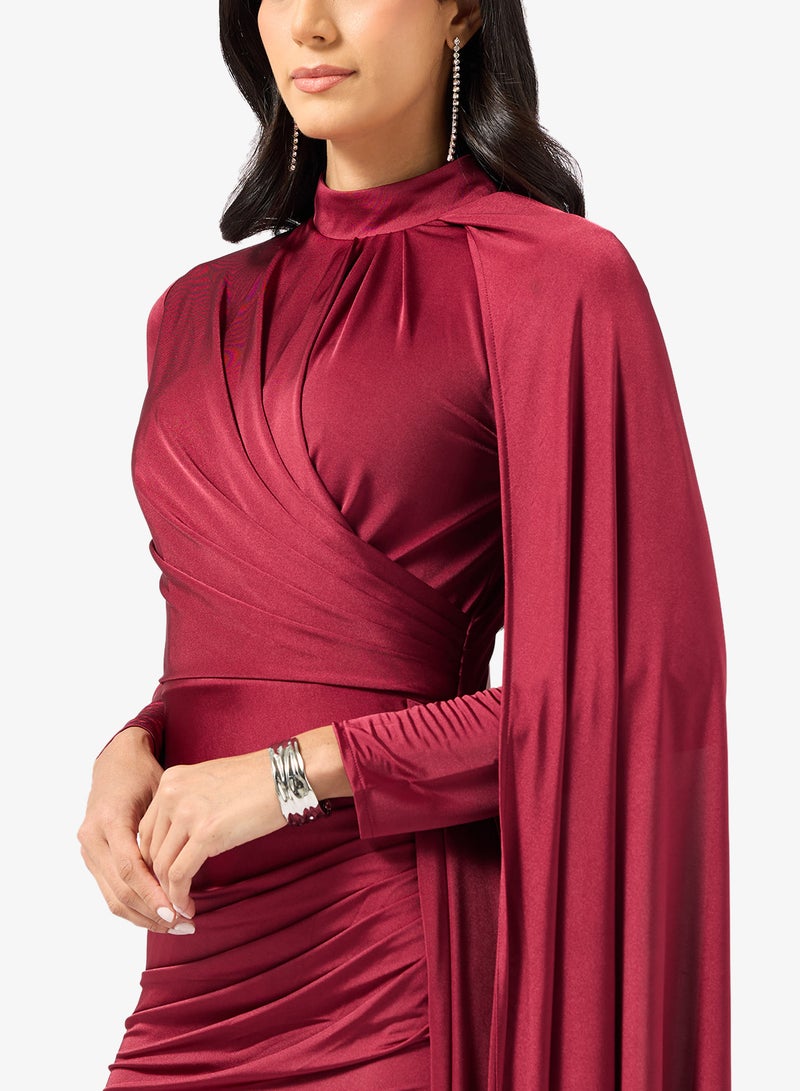 نمشي x فستان ضيق بياقة عالية ودرابيه - Image 3