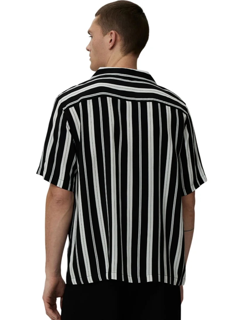 اتش اند ام Relaxed Fir Shirt