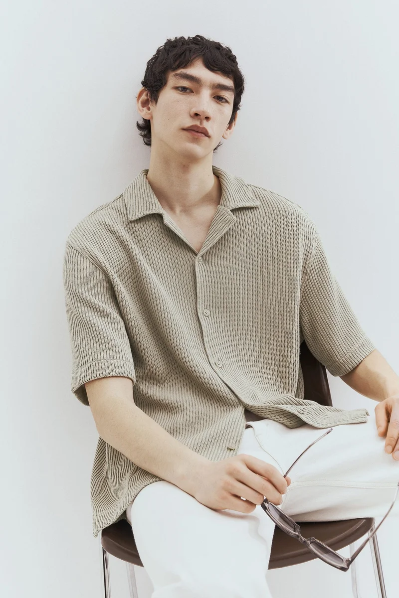 اتش اند ام قميص ريزورت مرن بقصّة واسعة