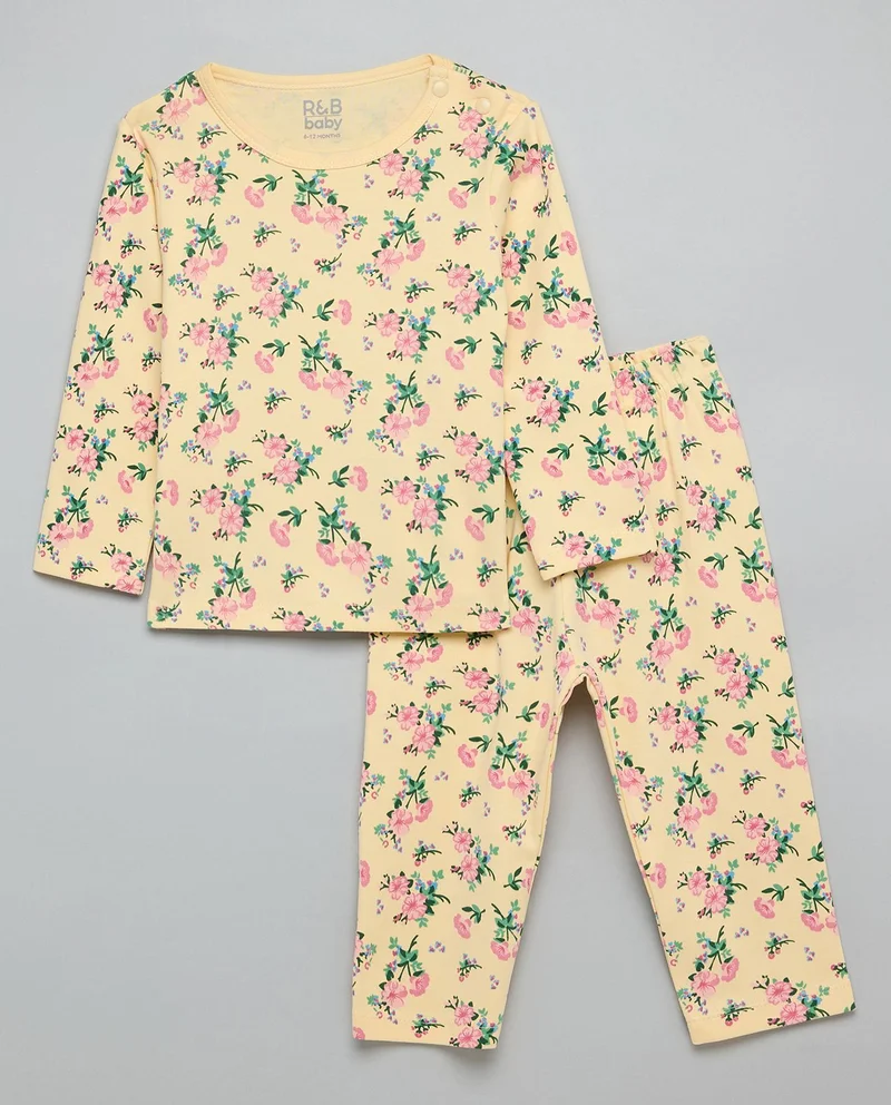 أر أند بي Printed T-Shirt and Pants Set