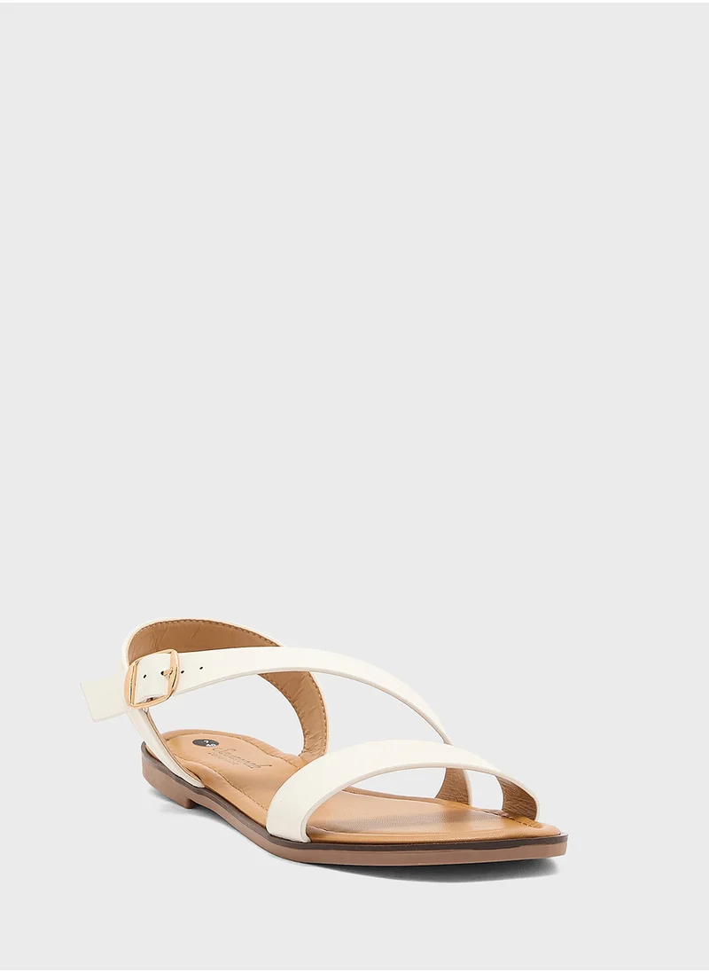 ايلا Strappy Flat Sandal With Buckle