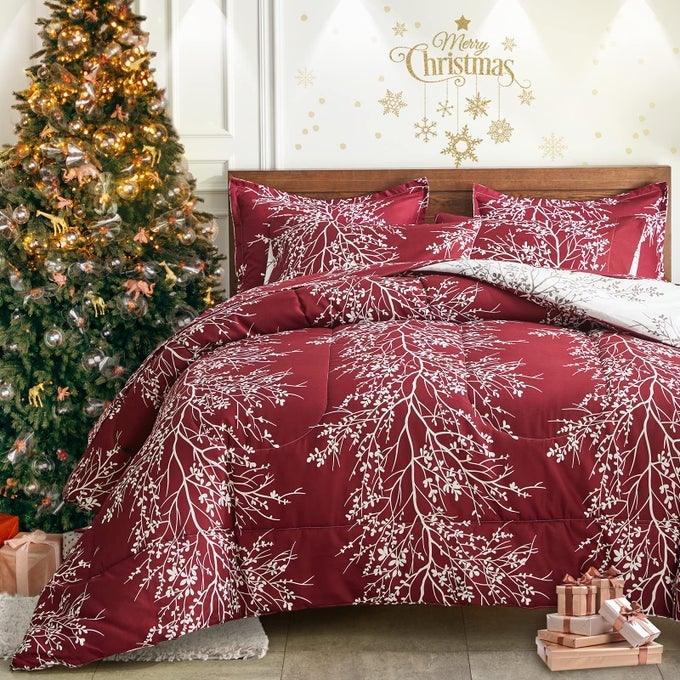 CHRISTMAS BED IN A BAG BURGUNDY RED COMFORTER SHEET SET 7 PIECES QUEEN SIZE ALL SEASON TREE BRANCH SOFT MICROFIBER BEDDING SET 1 COMFORTER 2 PILLOW SHAMS 1 FLAT SHEET 1 FITTED SHEET 2 PILLOWCASES