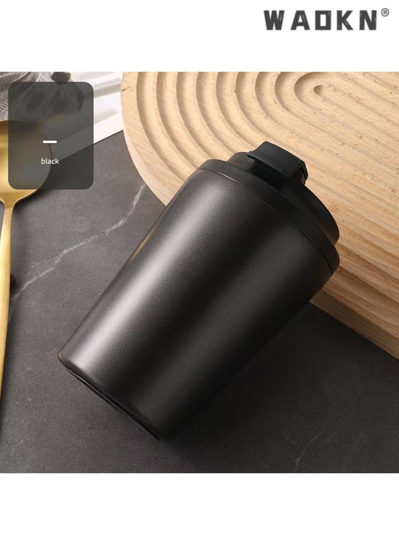 دبليو أيه أو كي أن كوب قهوة للسفر مزود بفراغ مزدوج الجدار من الفولاذ المقاوم للصدأ، مثالي لحمل المشروبات الساخنة والباردة، وهو منتج أساسي للمنزل والمكتب والسفر (أسود) - Image 2