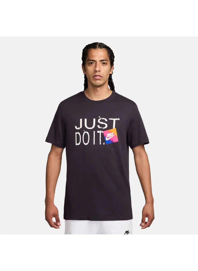 Nike Men's Sportswear T-Shirt