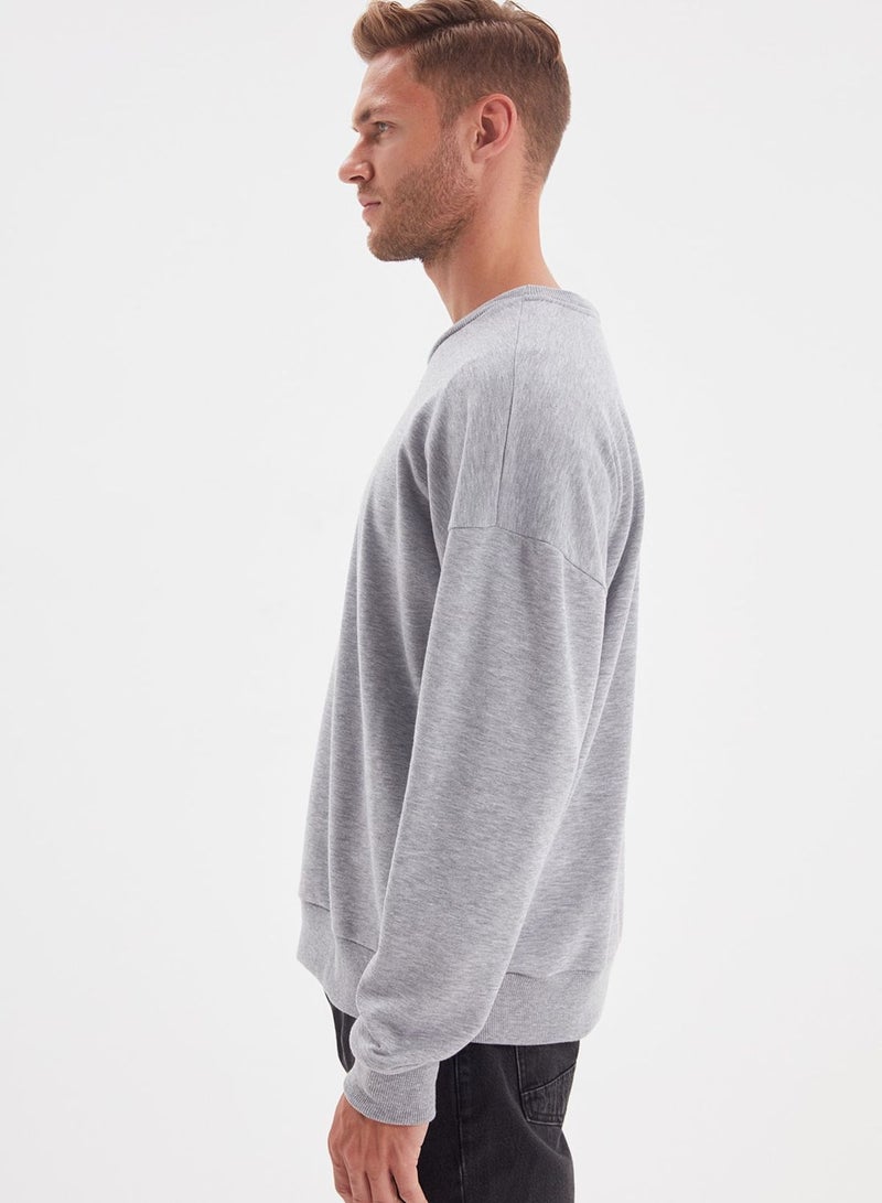 trendyol Essential Oversize Sweatshirt  - Image 4