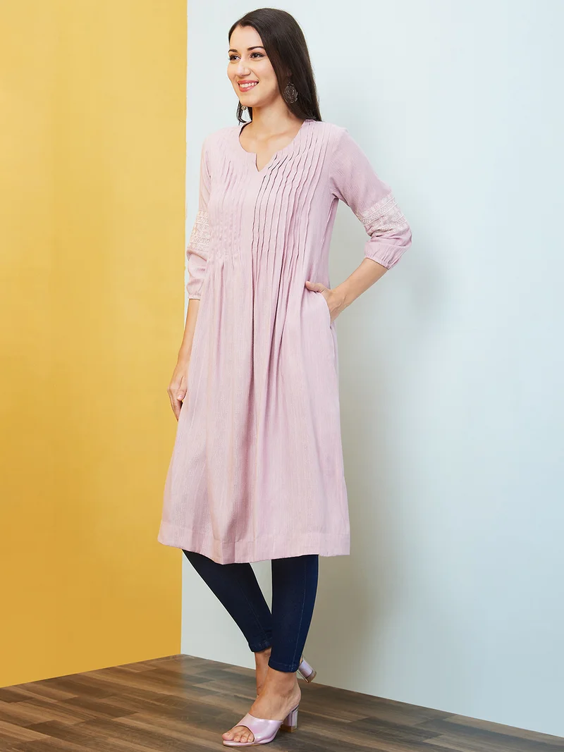 globus Women Lavender Ethnic Motifs Woven Design Thread Work Pleated Dobby Kurta