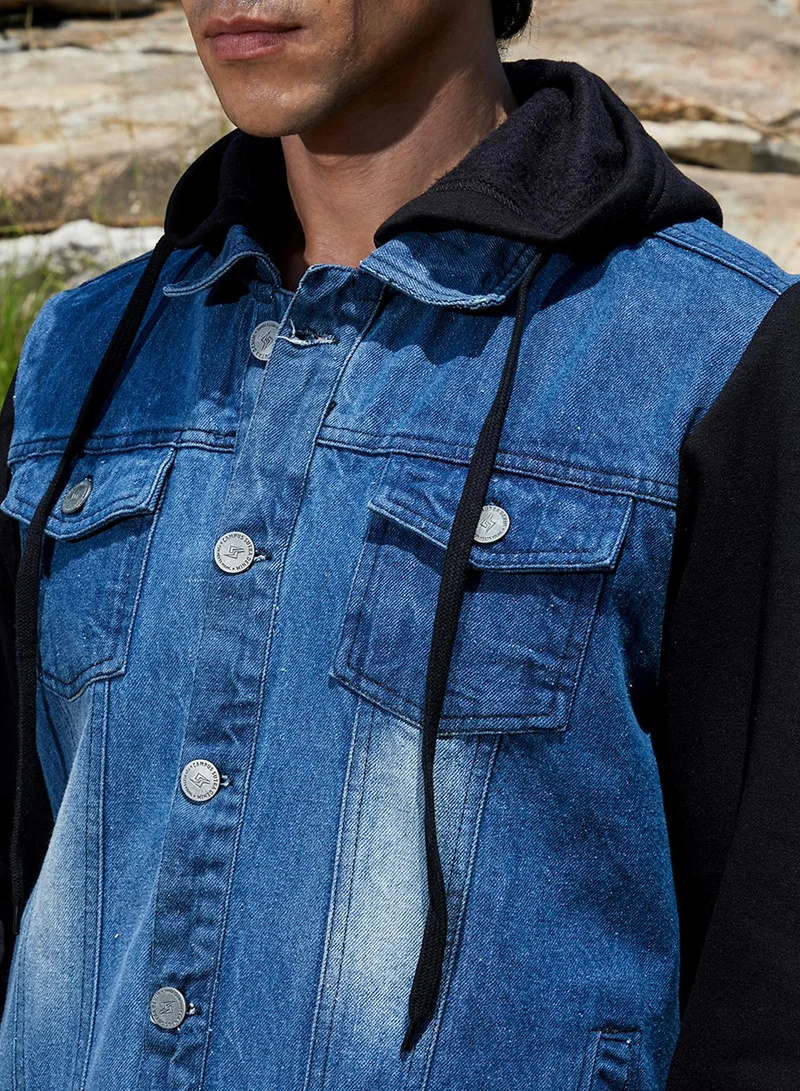 كامبوس سوترا Men's Black & Blue Medium-Wash Denim Jacket With Sweatshirt Sleeve