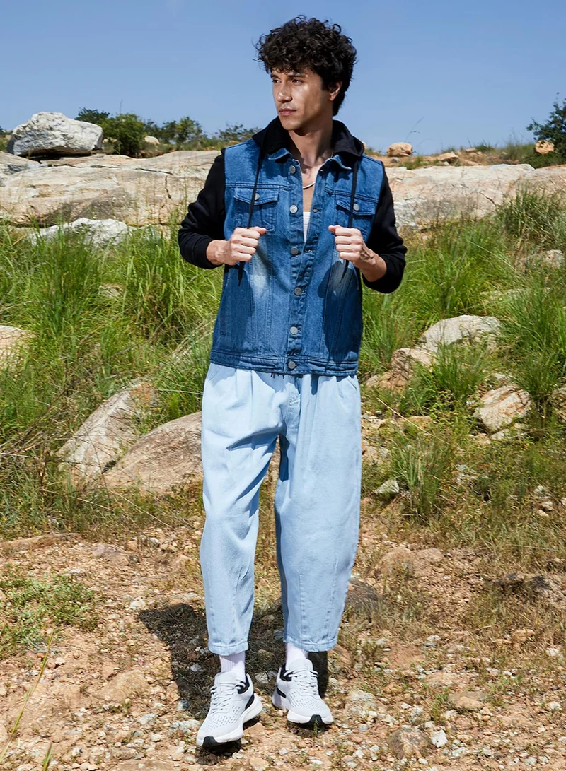 كامبوس سوترا Men's Black & Blue Medium-Wash Denim Jacket With Sweatshirt Sleeve