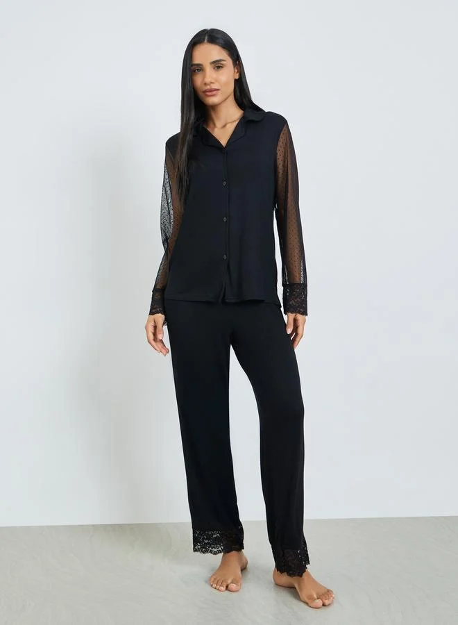ستايلي طقم بيجاما من بنطال وبلوزة بتفاصيل دانتيل