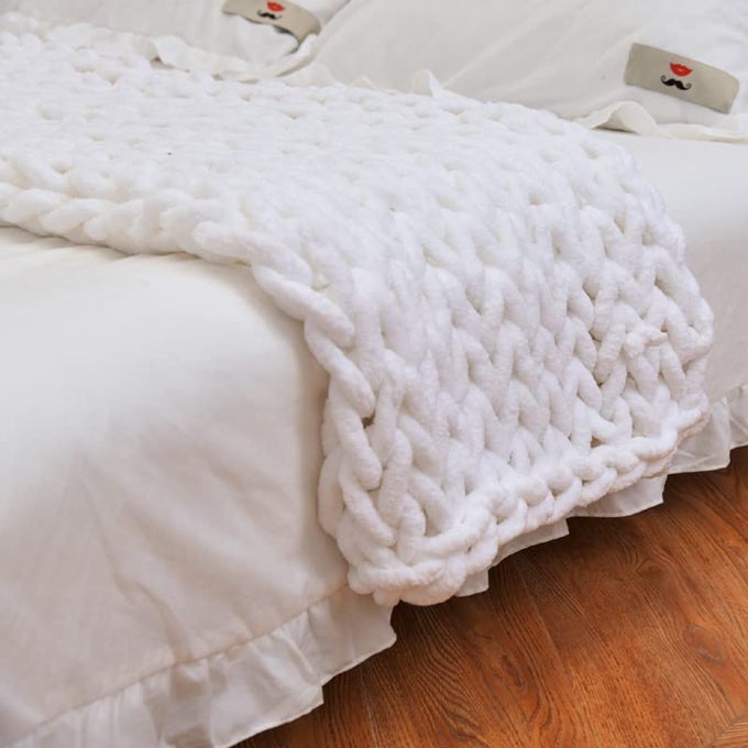 CHUNKY KNIT BLANKET THROW 4040 HAND KNITTED WARM CHENILLE THROW BLANKET HOME DECOR SOFT THICK YARN CABLE KNIT BLANKET SOFT BREATHABLE FLEECE BANKET CHRISTMAS FOR COUCH BED SOFA BEST GIFT WHITE