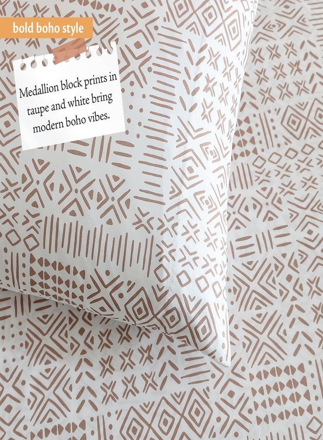 Indigo Ink إنديجو إنك - طقم ملاءات كامل الحجم، 4 قطع، مفروشات بنمط هندسي بوهيمي، ناعمة ومقاومة للتجاعيد (مجموعة الدنيم الأبيض، لون بني فاتح) - Image 4