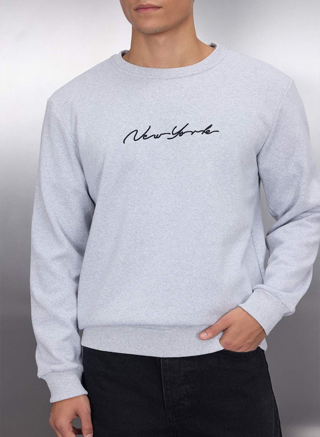 trendyol Grey 100% Cotton Regular/Normal Cut Embroidered Inside Polar Fleece/Warm Sweatshirt - Image 3