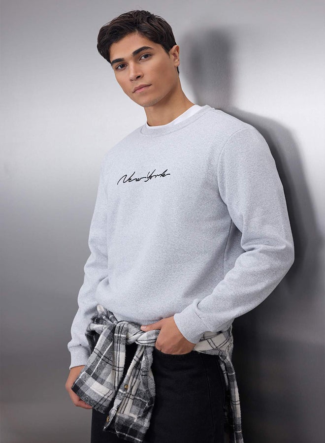 trendyol Grey 100% Cotton Regular/Normal Cut Embroidered Inside Polar Fleece/Warm Sweatshirt - Image 2