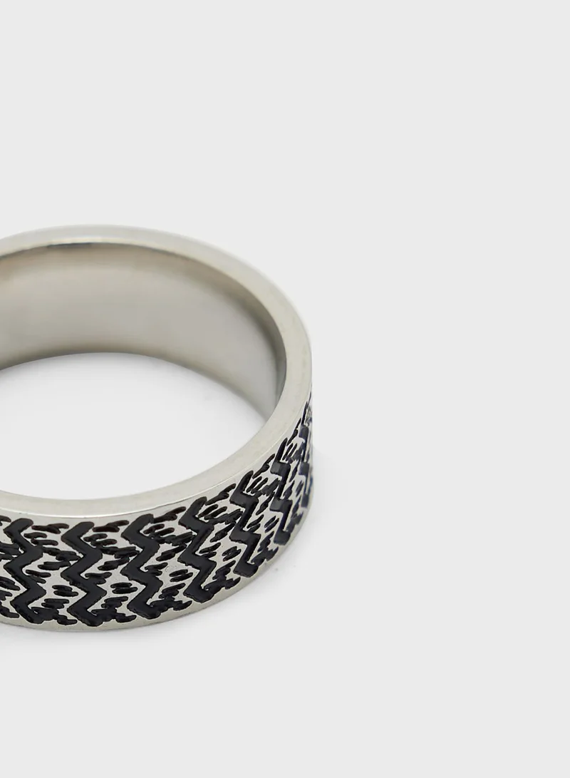 Seventy Five Zig Zag Motif Ring