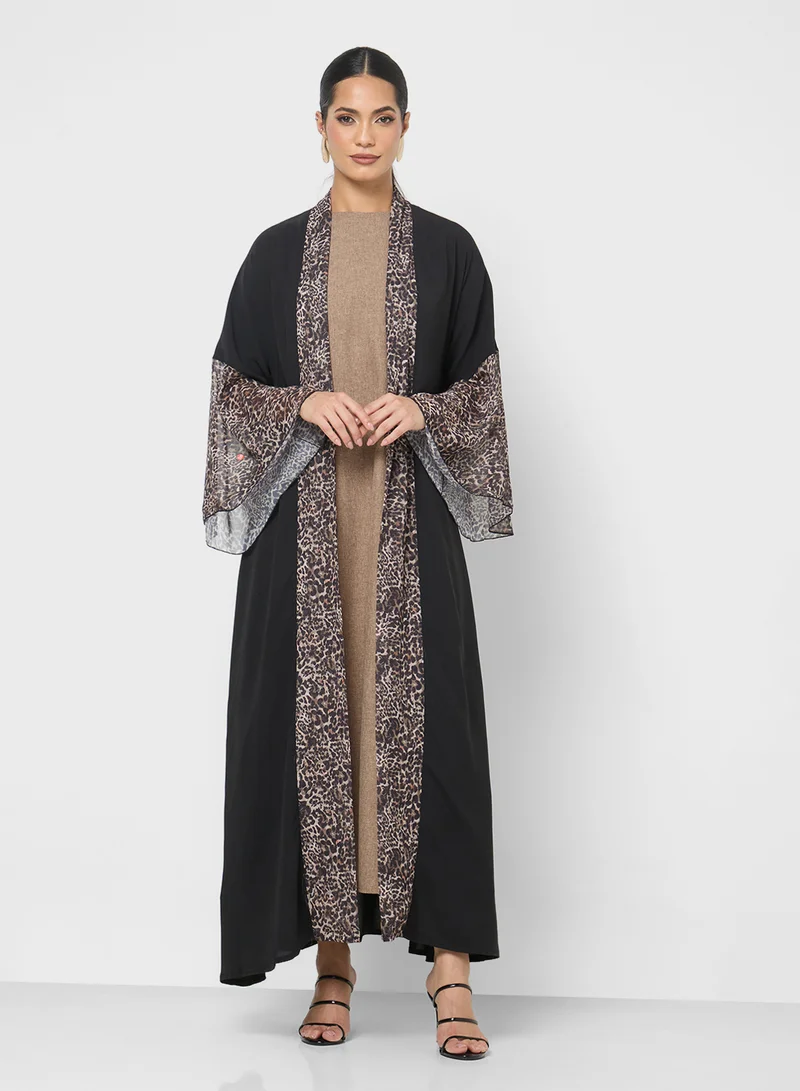 Khizana Abaya With Printed Trim