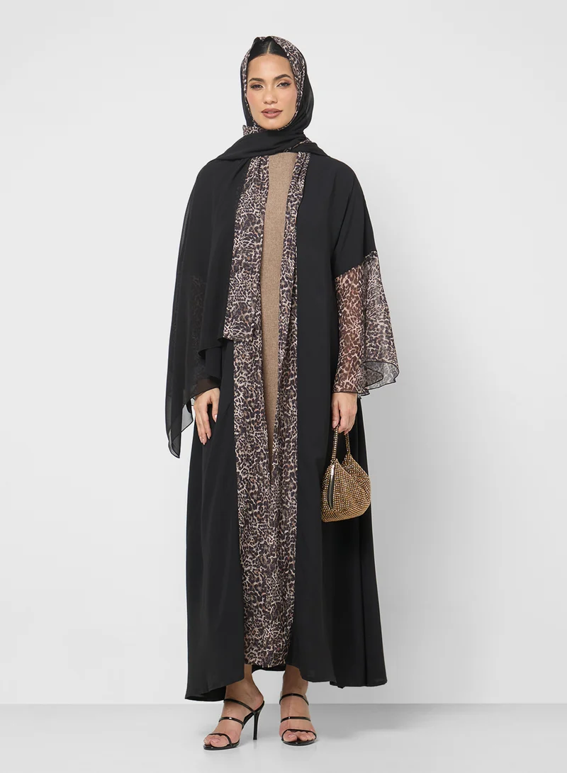 Khizana Abaya With Printed Trim