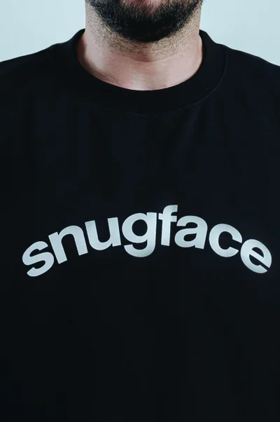 سناج فيس تيشيرت رجالي كبير الحجم Snugface The Hooshee