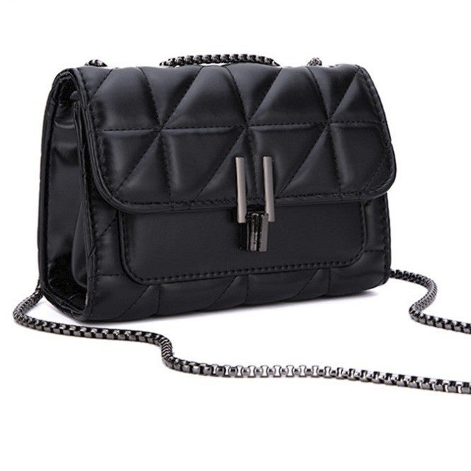 Women's Quilted Chain Shoulder Bag - Image 1